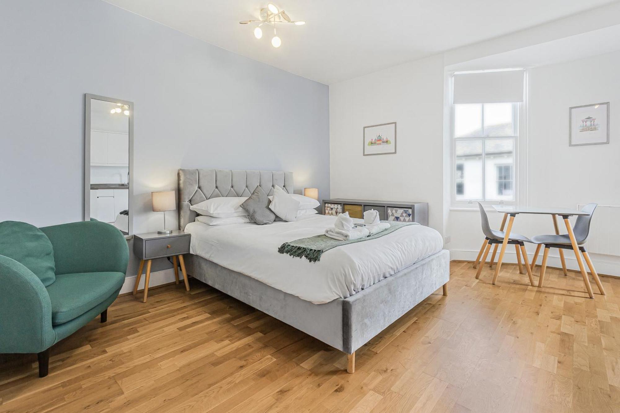 Cosy Studio Flat Moments From The Beach, Kemptown برايتون المظهر الخارجي الصورة